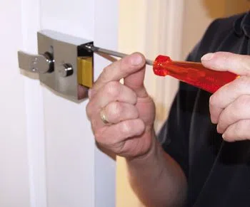 Super Locksmith Services Chelmsford, MA 978-242-7301 - 29-1